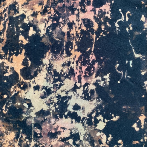 Black tshirt with orange pink cream splatter pattern, tie dye, size Small - Picture 5 of 6